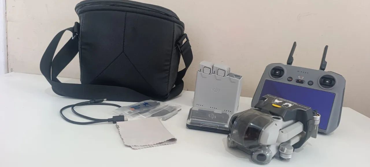 Vende-se drone dji mini 4 pro com fly more 