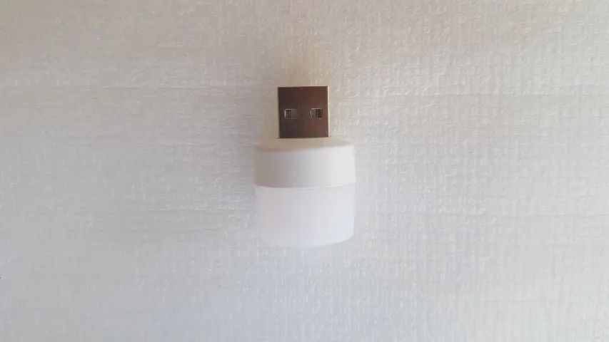 Lâmpada Usb 1 Led Branca - Foto 4