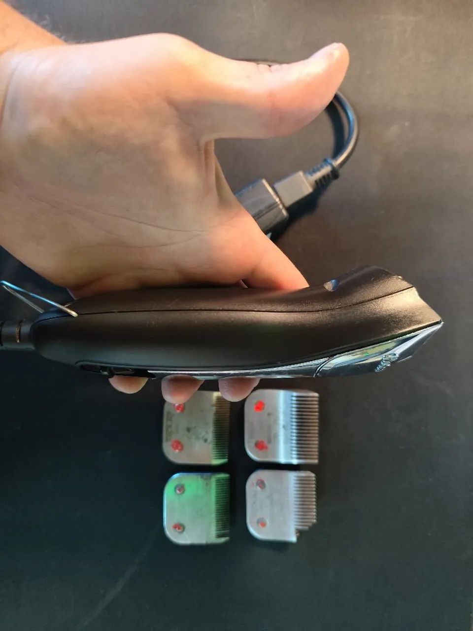 Máquina de Tosa Profissional Oster A6 Slim + 4 Pentes Profissionais - Estado Excelente - Foto 3