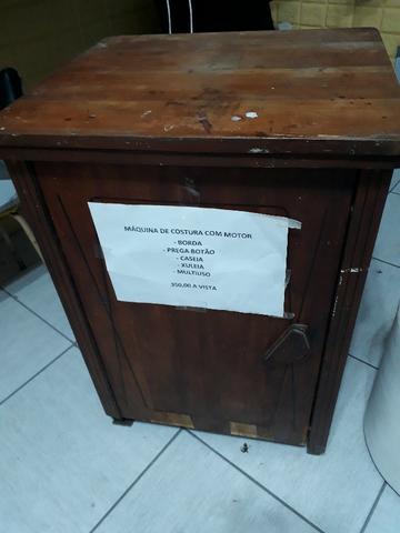 Maquina de costura com motor - Foto 5