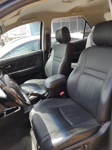Toyota Hilux SW4 3.0 SRV 2015 7 Lugares - Foto 6