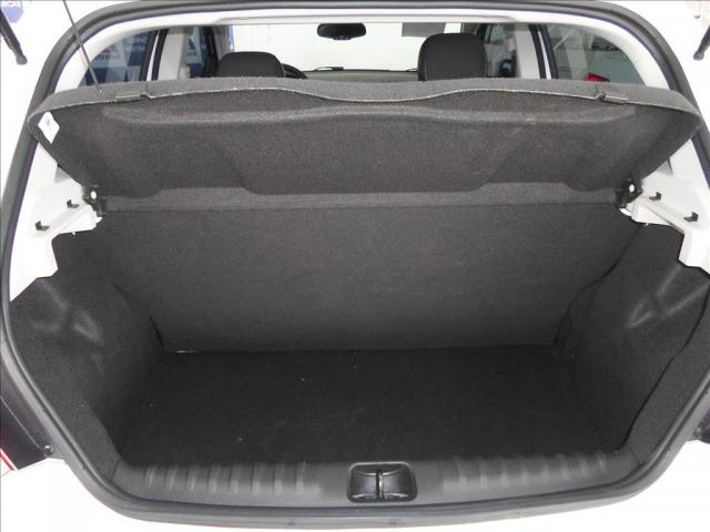 CHEVROLET ONIX 1.4 MPFI ACTIV 8V FLEX 4P MANUAL - Foto 3