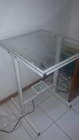 Mesa reveladora de tela