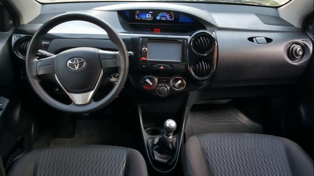 Toyota Etios X 1.3 2017 - Foto 6