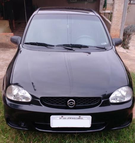Corsa Sedã Classicista Básico, 4p 1.6 à gasolina - Foto 8