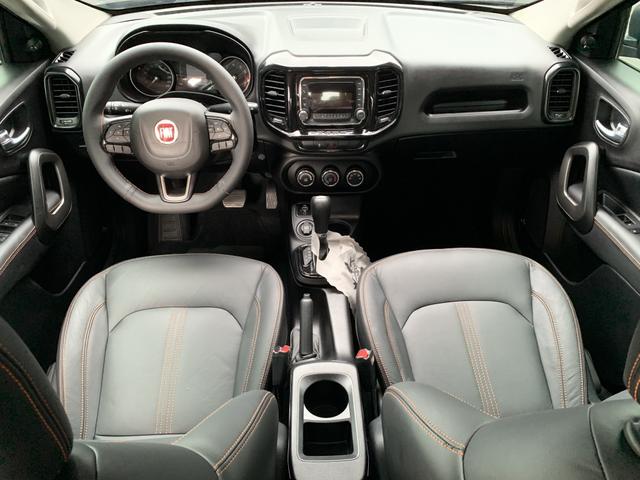 Fiat toro freedom 1.8 Flex aut 2017 - Foto 14