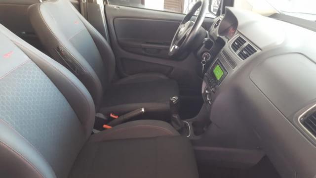 VOLKSWAGEN CROSSFOX 1.6 GII 2014 - Foto 7