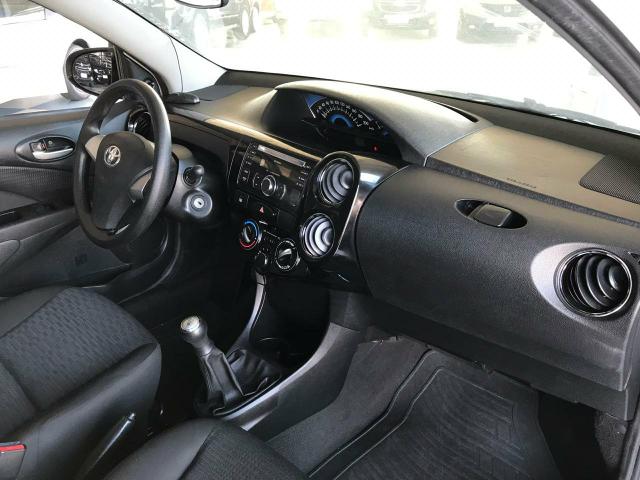 Toyota etios 1.5 xs 2014 sedan flex unico dono - Foto 7
