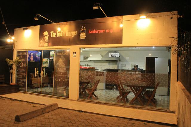 Vende-se Hamburgueria The Gods Burger na praia dos Ingleses - Florianópolis