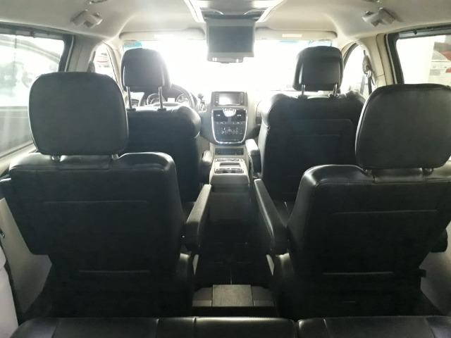 Chrysler Town & Country Limited 7 lugares Blindado - Foto 7