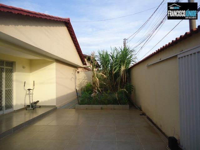 Casa no Setor Coimbra em Goiânia, 4 Quartos (2 suítes), 2 Salas, Jardim, Área Lazer, 460m² - Foto 20