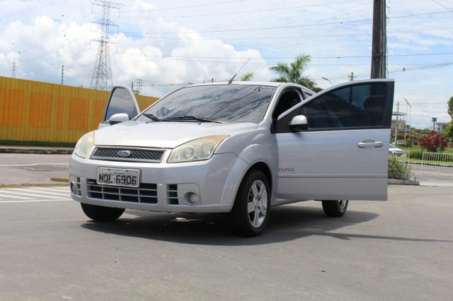 Fiesta sedan modelo CLASS - Foto 3