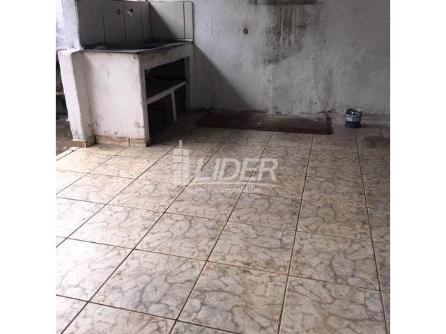 Casa para alugar com 3 dormitórios em São jorge, Uberlândia cod:804306 - Foto 11