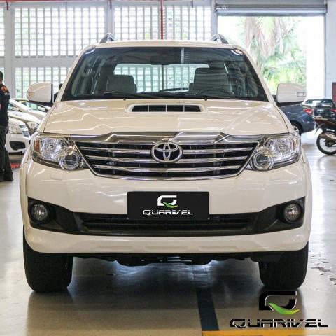 Hilux sw4 2014/2015 3.0 srv 4X4 7 lugares 16V turbo intercooler diesel 4p automatico - Foto 2