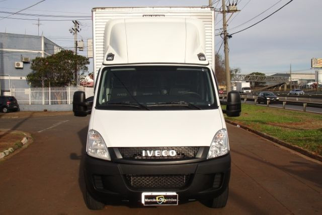 Iveco Daily 35S14 Ano 2018 Com Bau Unico Dono