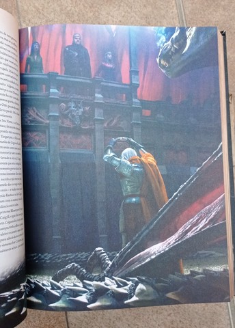 Livro O Mundo de Gelo & Fogo - A história não contada de Westeros  - Foto 2