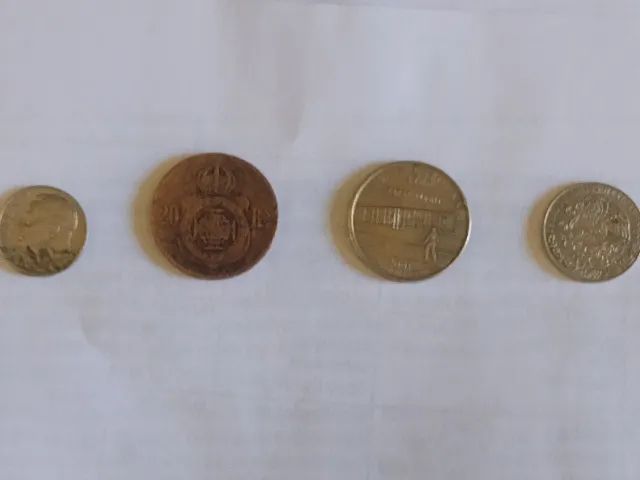 Moedas antigas nacional e estrangeira - Foto 6