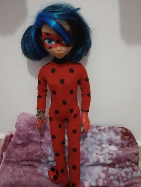 Boneca Ladybug - Miraculous - 30 cm