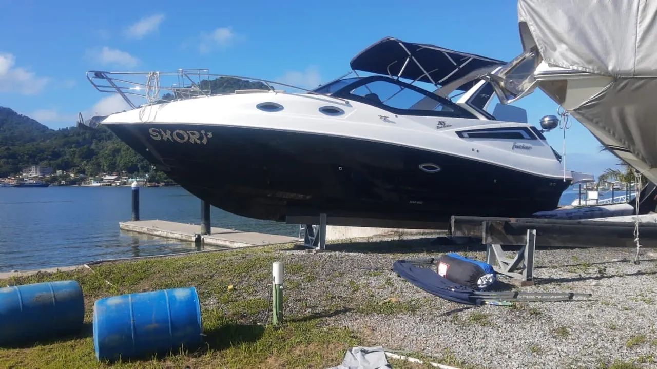 Lancha 305 Black Edition - Impecável