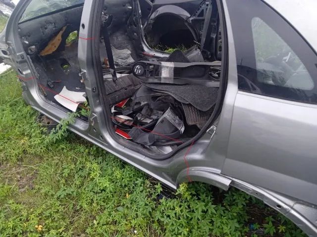 Caixa Ar Lateral Esquerda Corsa Premium Sedan 2005 - 2012