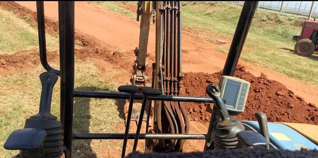 Miniescavadeira Caterpillar 303.5 ano 2013 em São Paulo - Foto 5