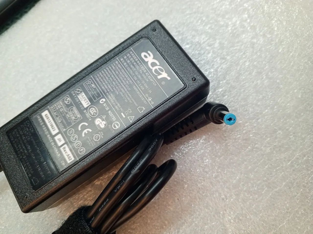 Fonte para notebook Acer padrão pino azul  - Foto 3