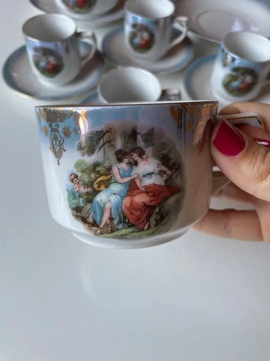 Xícaras antigas em porcelana - antiguidades - Foto 2