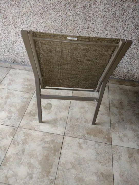 Cadeira Para Piscina Em Alumínio Windward- Usada- ótimo estado - Foto 2