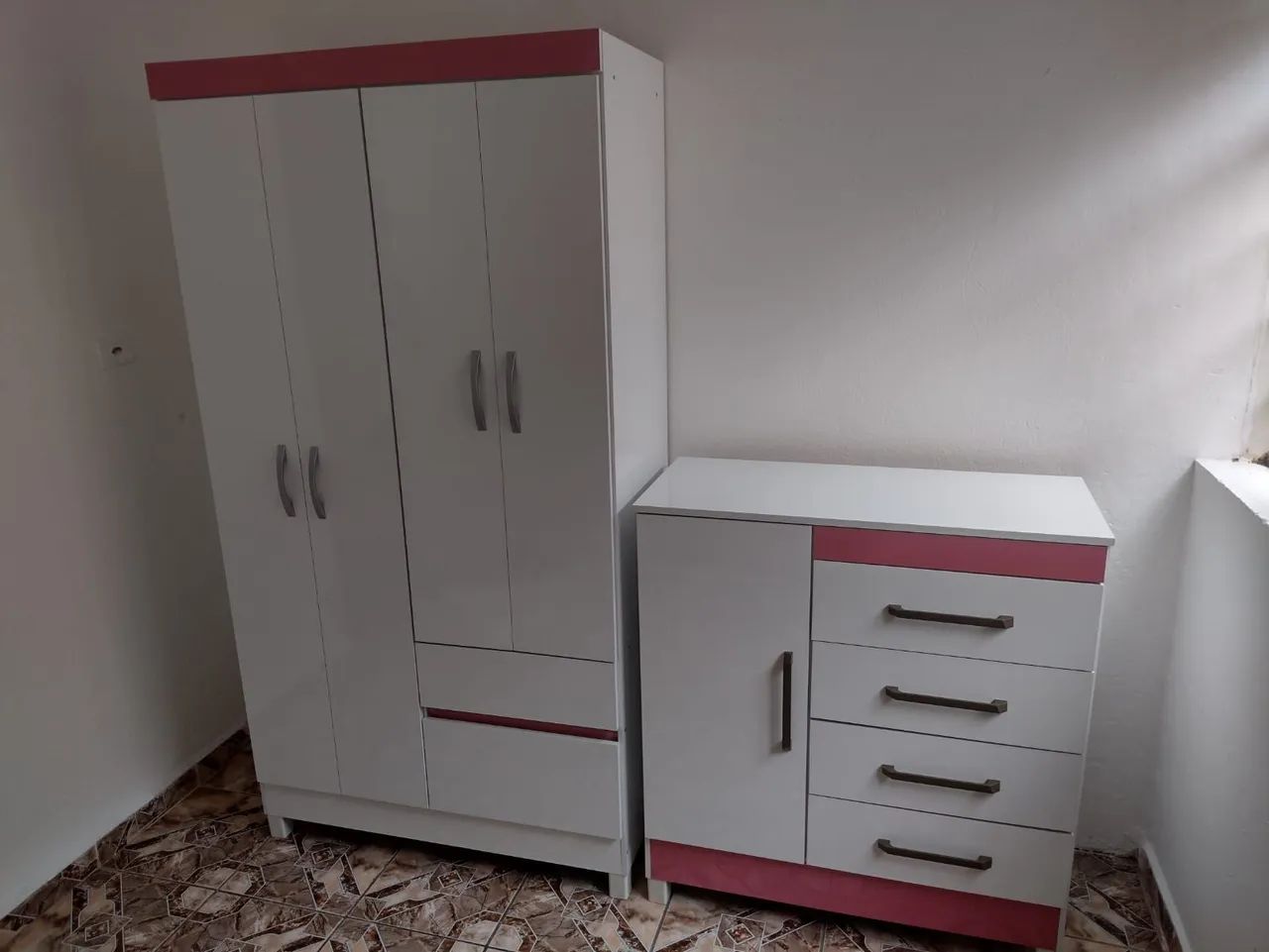 CONJUNTO DE GUARDA ROUPA E CÔMODA DE BEBÊ NA CAIXA COM ENTREGA E MONTAGEM GRÁTIS  - Foto 5