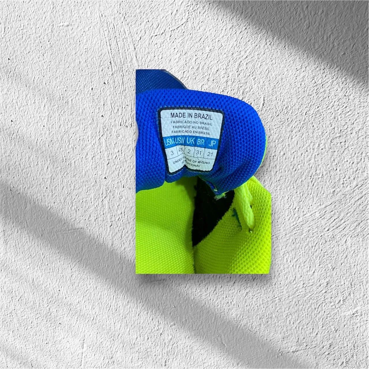 Tênis Mizuno - tamanho 31 - Foto 4