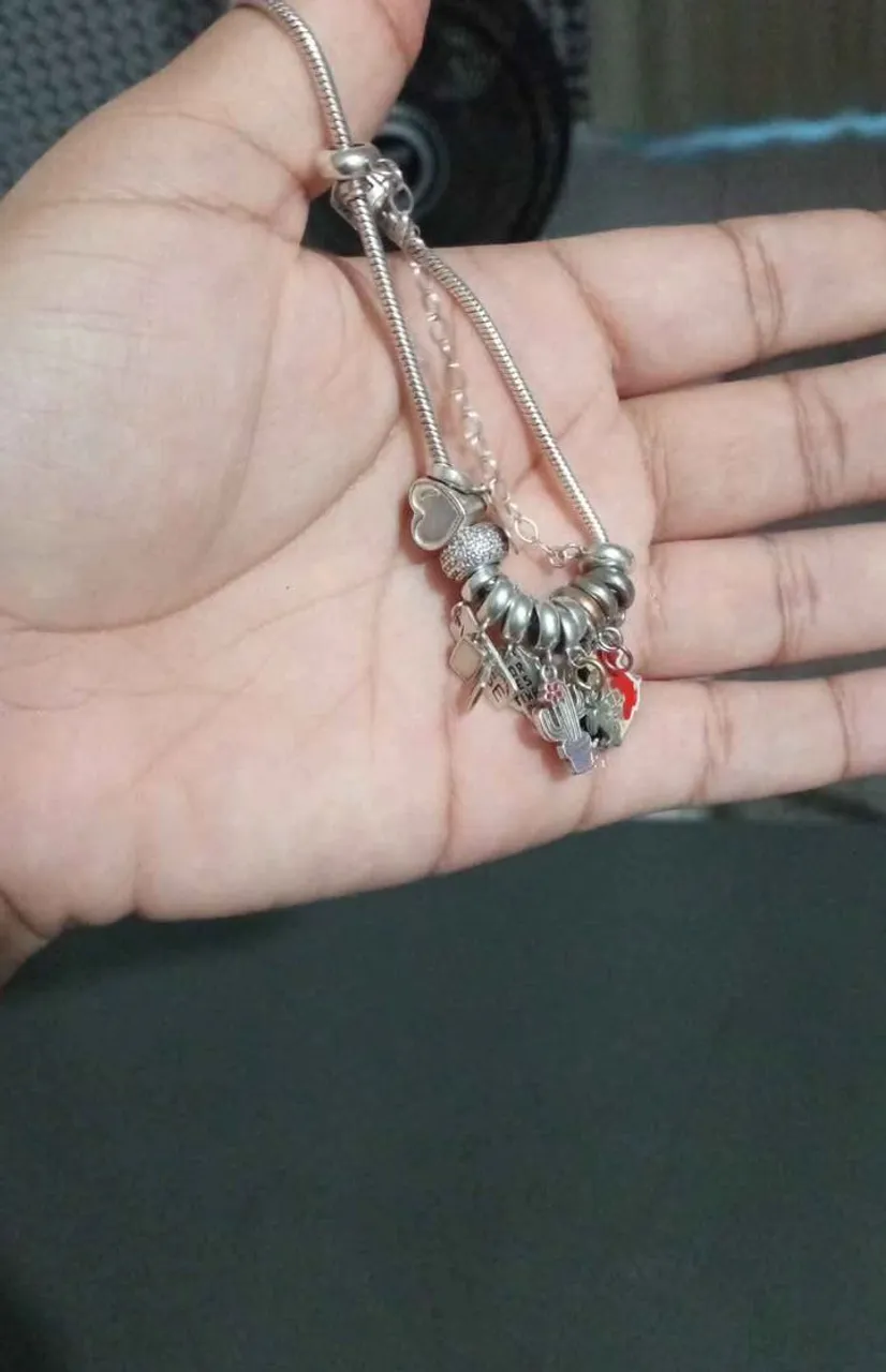 Pulseira Pandora + Berloques Charmosa e Delicada