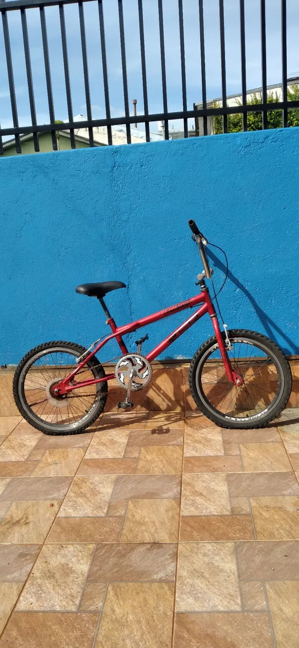 Bicicleta vermelha BMX Free Style,Mega Bike