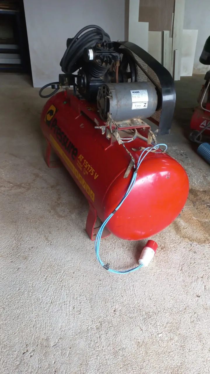 Vendo Compressor de Ar Pressure AT 15 / 175V - Foto 3