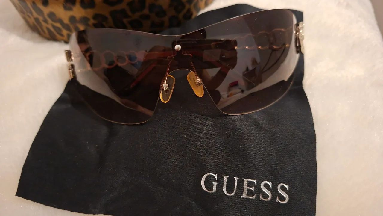 Óculos feminino Guess
