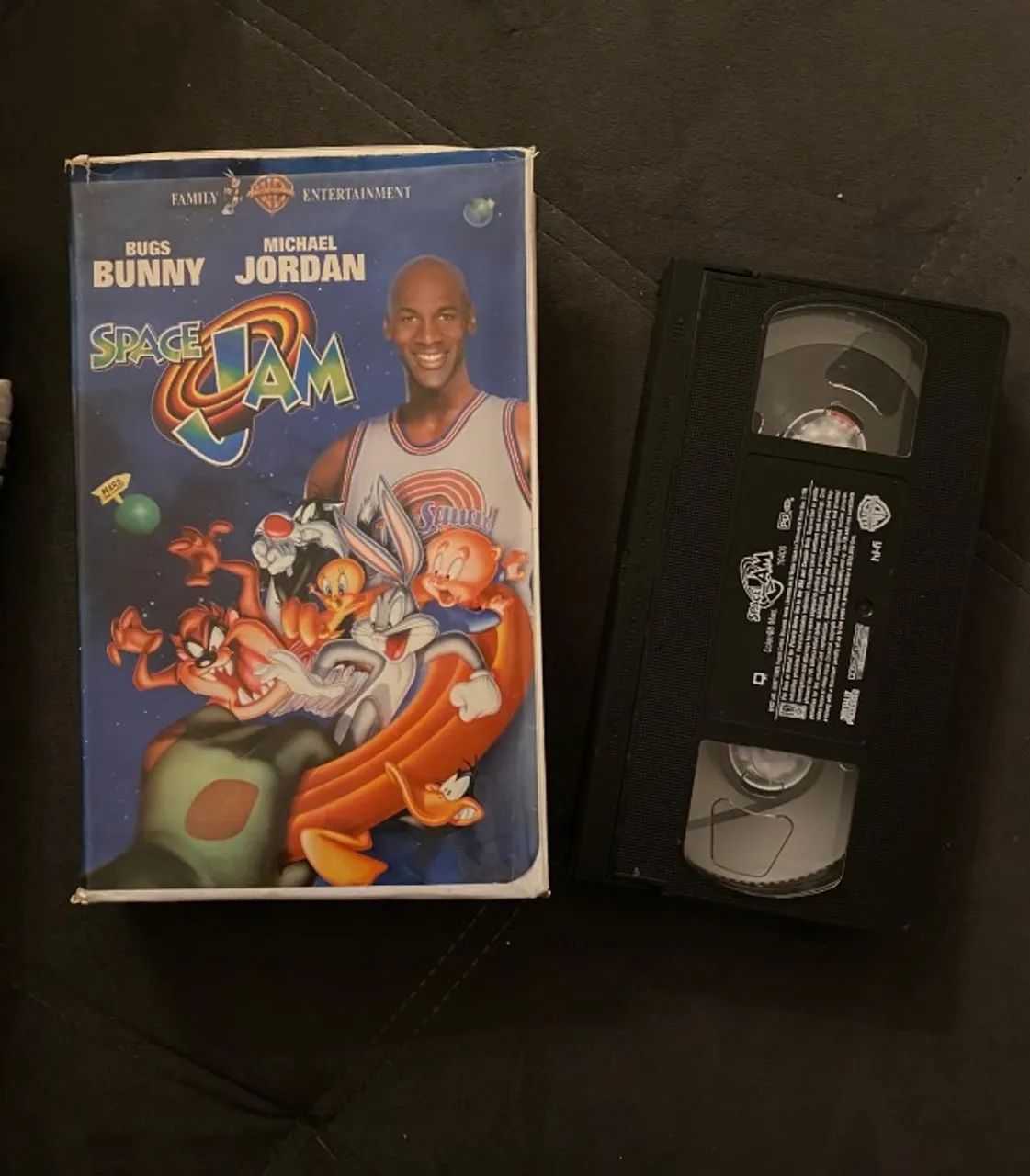 VHS Importadas - GREASE e SPACE JAM - Foto 3