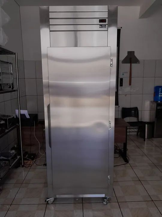 Geladeira com 1 porta ou 2 cegas refrigerada