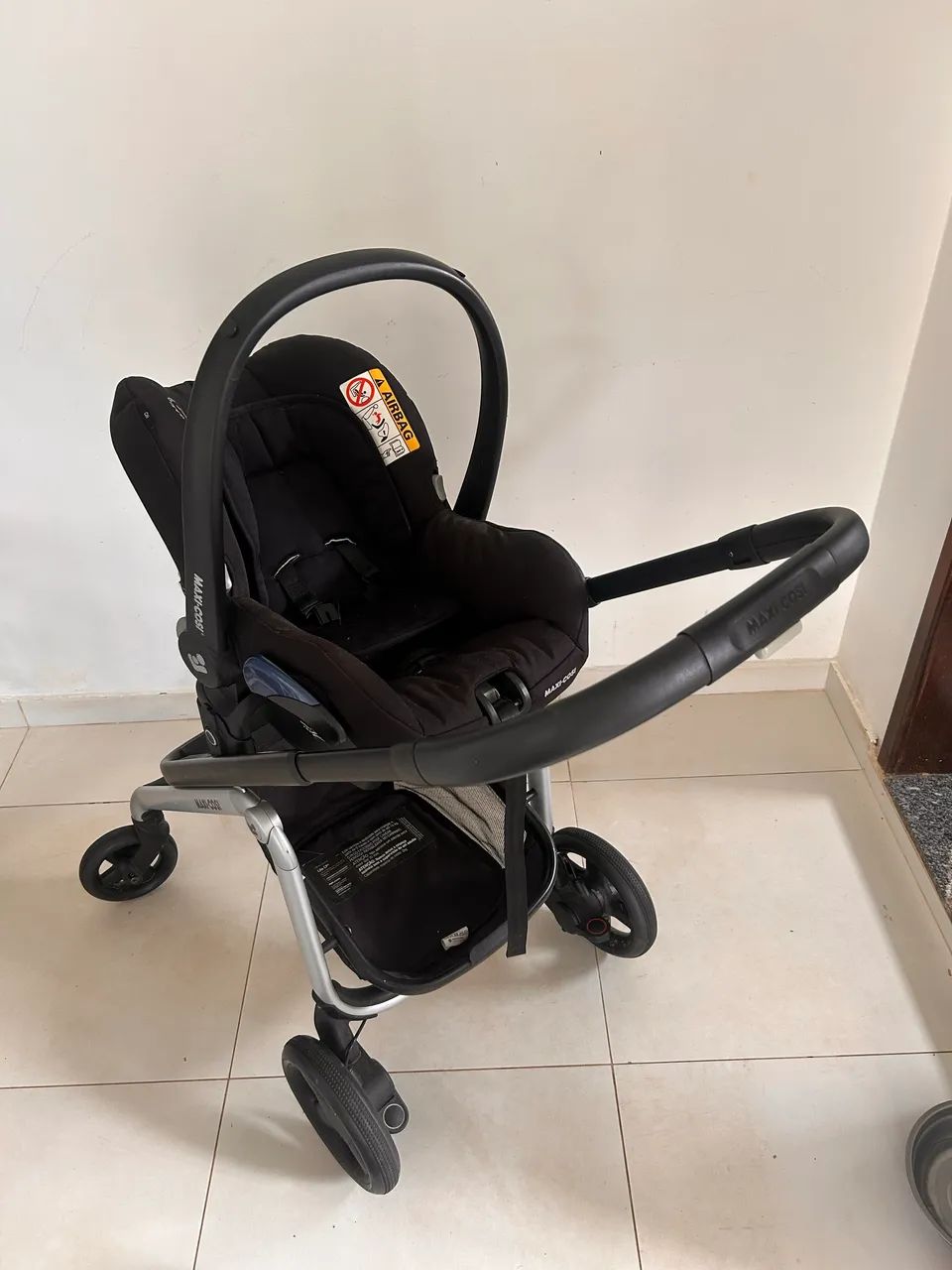 Carrinho + bebê conforto Maxi Cosi  - Foto 4