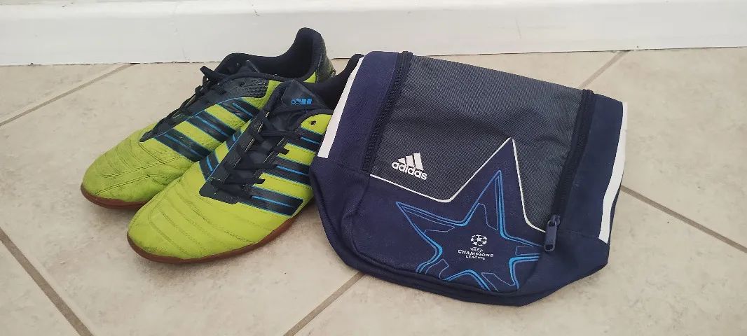 Chuteira Futsal Adidas Predator e Bolsa Porta Chuteira Adidas