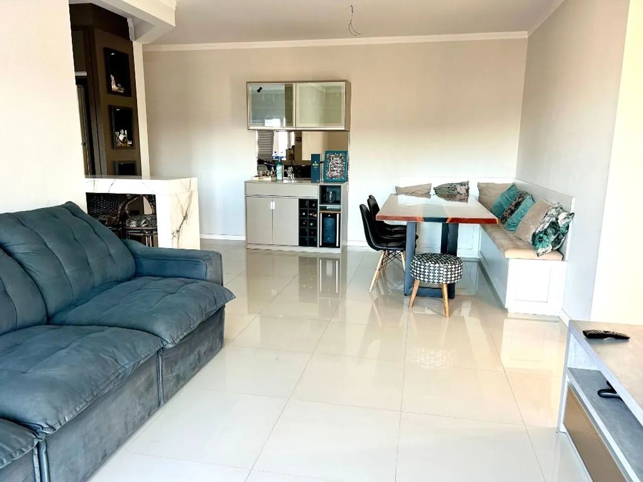 Amplo apartamento no Gravatá