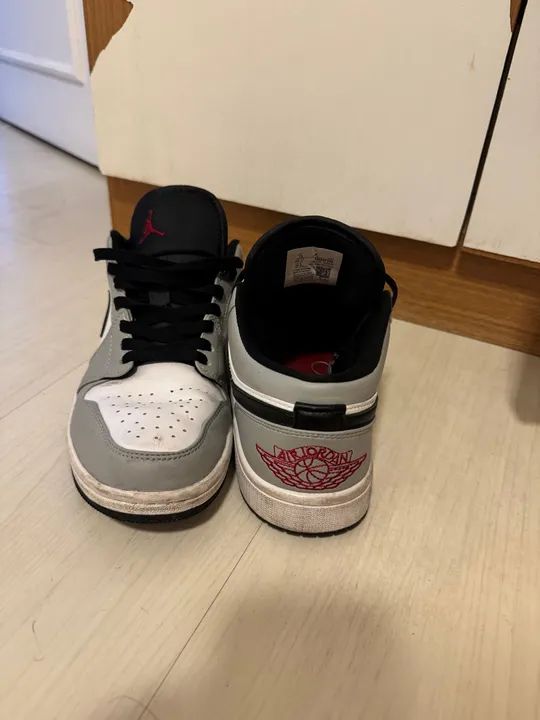 Tênis Jordan 1 Low - Cinza e Preto - Foto 3