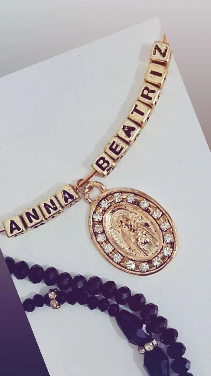 Colar com nome ! Anna Beatriz e nossa Sta 