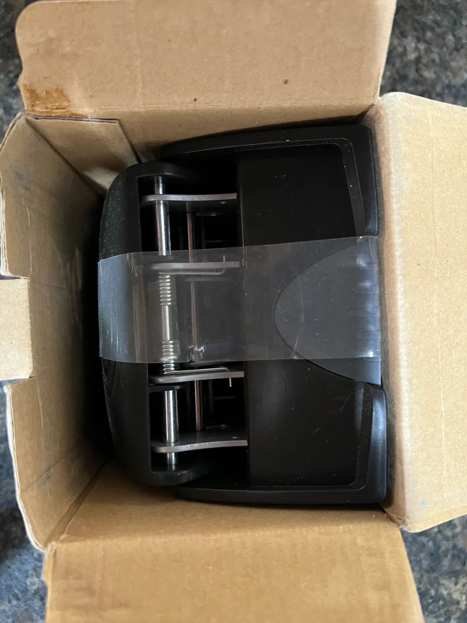 Perfurador Maped Easy 70 folhas Novo na caixa - Foto 3