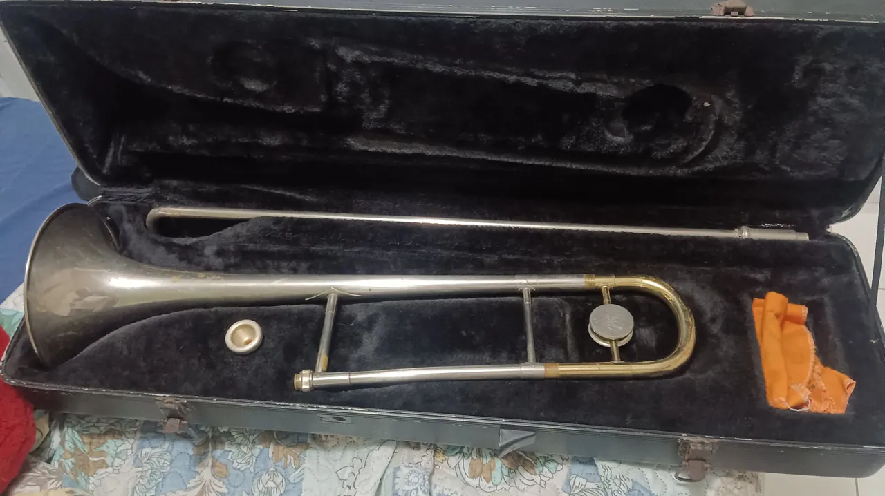 Trombone de pistão em ótimo estado Weril