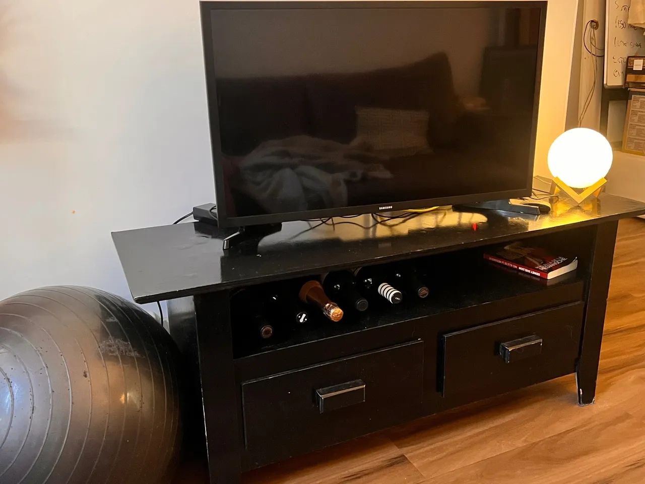 Rack para TV com 2 Gavetas - Foto 2