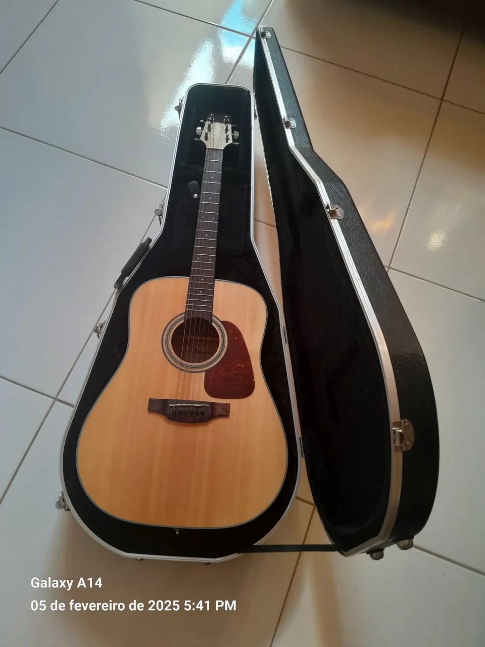 Violão folk
