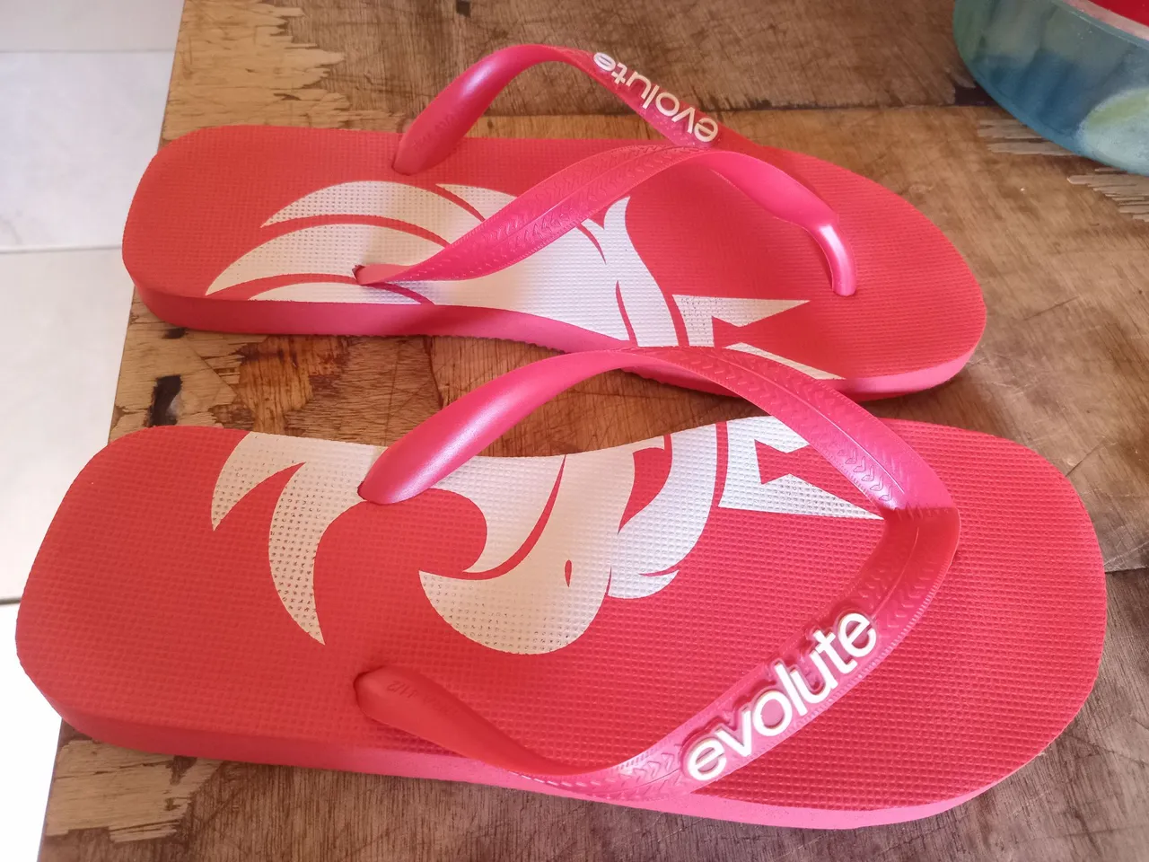 Chinelo Evolute Vermelho com Design Moderno