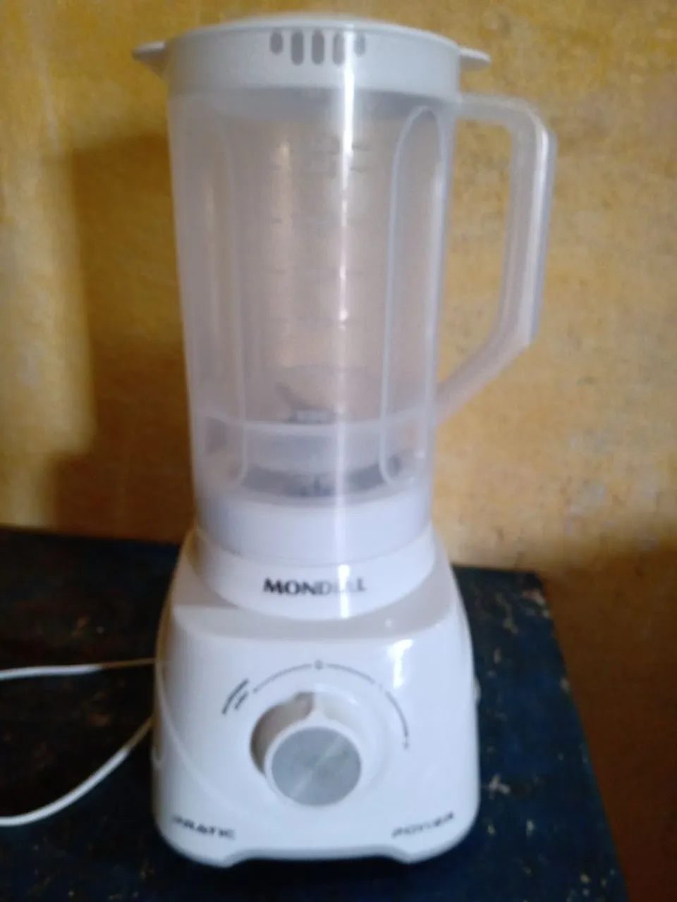 Vendo liquidificador Semi Novo Zerado Funcionando perfeitamente