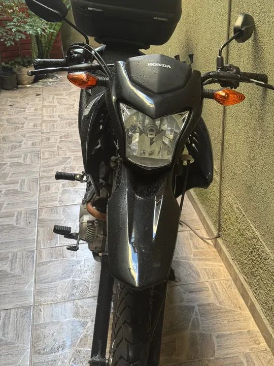 Bros 160 2017 único dono com baú givi - Foto 2