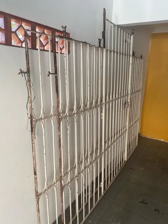 Vendo 2 grades de ferro - Foto 4
