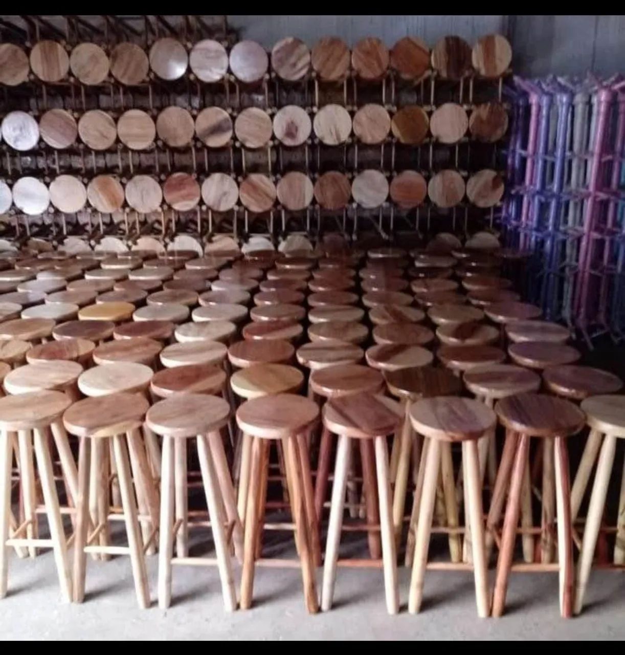 Banquetas de madeira para área externa - Foto 3